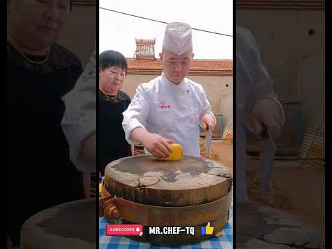 Amazing Cutting Skills – Sculpting with a Knife by China’s Chef King