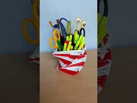 Newspaper Pen Stand | Newspaper Craft | Best Out Of Waste #Shorts #youtubeshorts