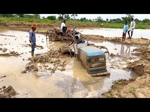 Sonalika tractor stuck in mud Rescued by Mahindra tractor | tractor |