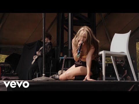 Isabel LaRosa - Lollapalooza Chicago 2025 "My Girl" Performance