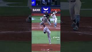 BACK-TO-BACK HOME RUNS! #mlb