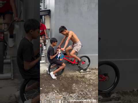 LATIHAN KECEPATAN + ROLLER BIKE #shorts #viralvideo #sepeda #bmx #balapliar