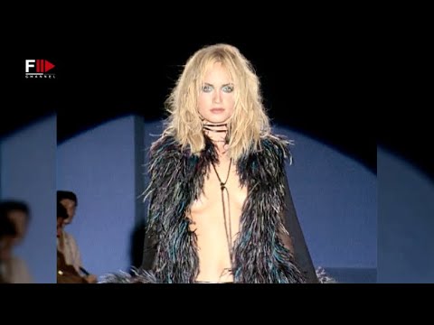 Vintage in Pills GUCCI Spring 1996 - Fashion Channel