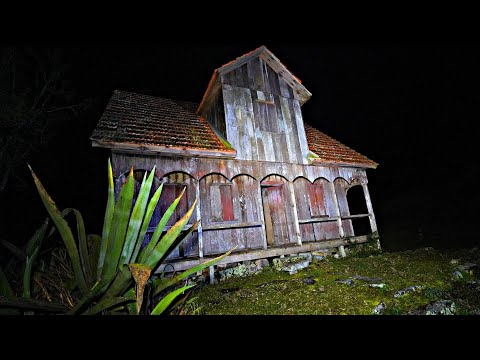 ACHAMOS UM CORPO EM DECOMPOSIÇÃO NA CASA DO MENINO FANTASMA! (Parte 1)