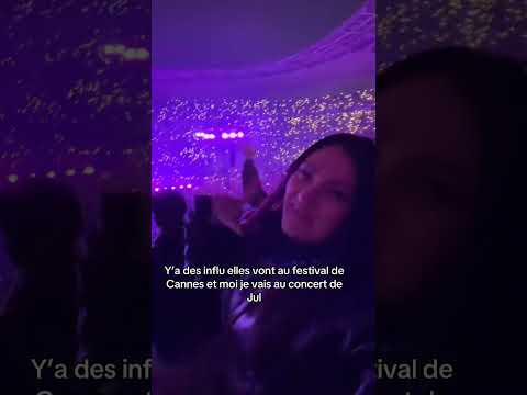 La daronne au stade de france 😂 #short #shorts #anacyfamily