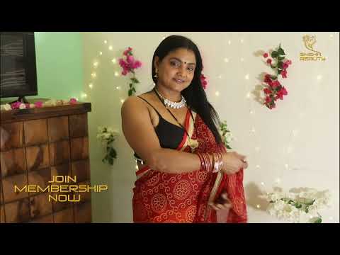 Stunning Saree Fashion Shoot of Gujarati Saree and Backless Sleeveless Blouse