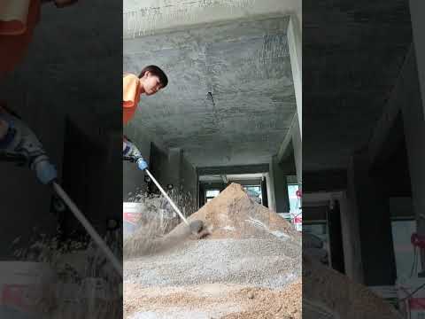 The process of leveling the cement and sand mixtur. #shorts