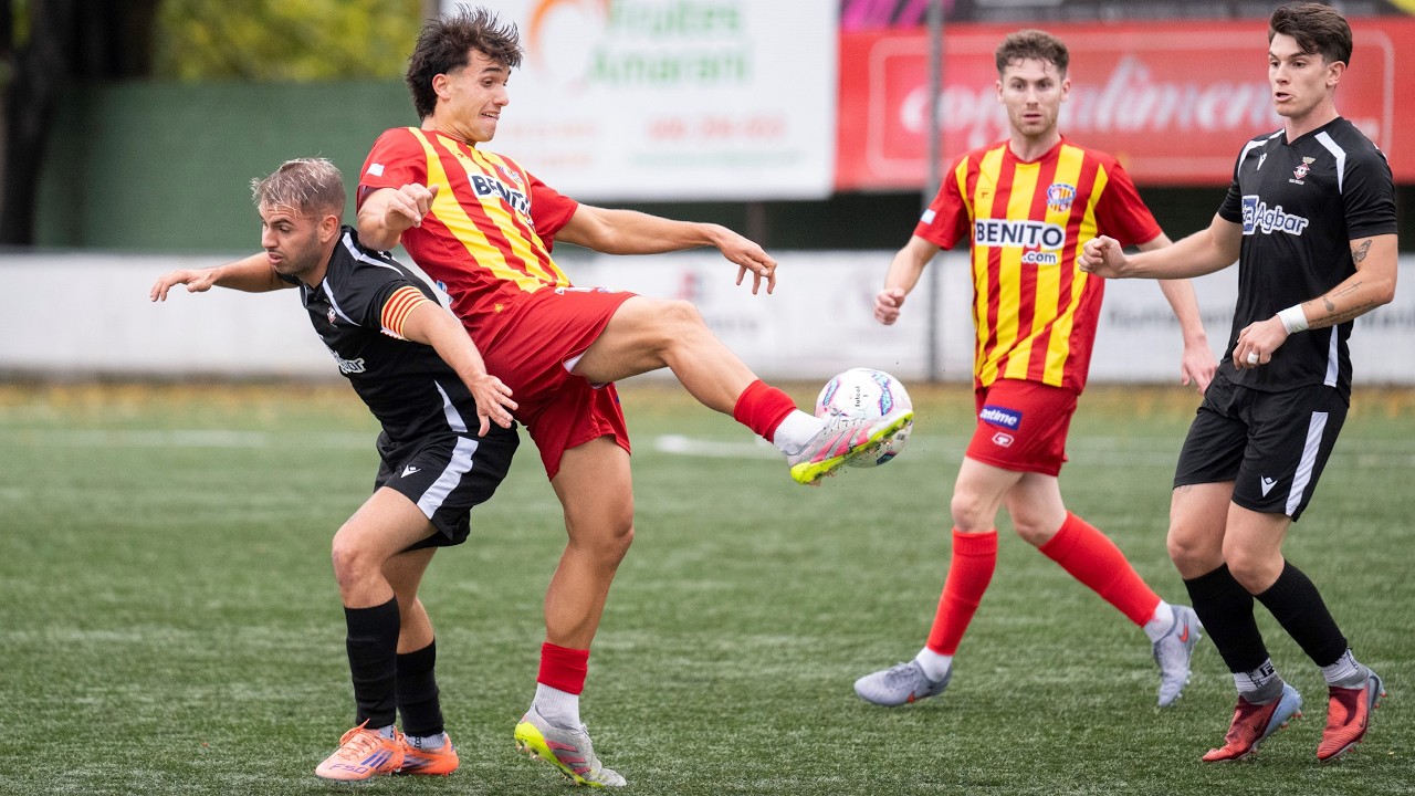 El Manlleu capgira el partit contra el Valls amb gols de Foad i Comamala