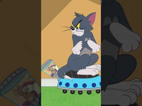 L'aspirapolvere | Tom & Jerry Show | Boomerang #shorts