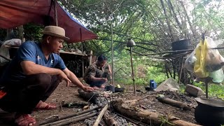 ອາຫານເຊົ້າກັບທີມງານ//อาหารเช้ากับทืมงาน Dong Una