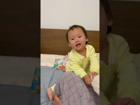 Why do daughters always favor their fathers? #cutebaby #kid #children
