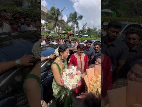 ఇదిరా బాలకృష్ణ కున్న సంస్కారం BalaKrishna & Meenakshi Chaudhary At Vaarahi Silks Opening #ytshorts