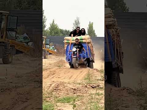 Heavy-duty four-wheel drive cross-axle electric tricycle Heavy-duty four-wheel drive cross-axle