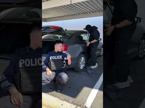 Police officers lays a sneaky trap for criminal!