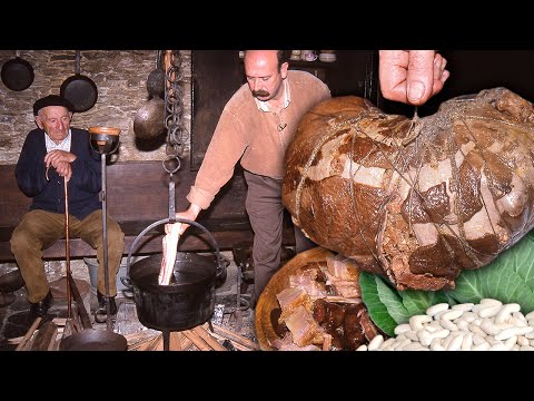 Auténtico MENÚ DE PUEBLO con productos de MATANZA y del HUERTO: POTE asturiano, mantecadas y botelo