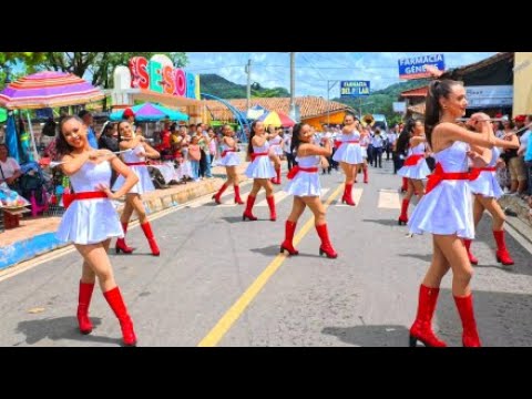 Espectacular Desfile lleno de Belleza y Talento