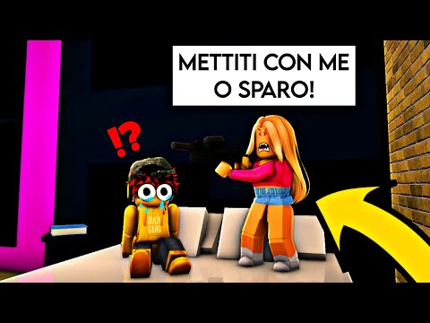 MIO FIGLIO SI È FIDANZATO CON UNA PSICOPATICA SU ROBLOX!!