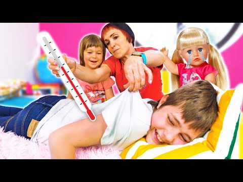 Vidéo pour enfant sur les poupées. Bianca est médecin. Pourquoi Mia Baby Born Sister pleure-t-elle?