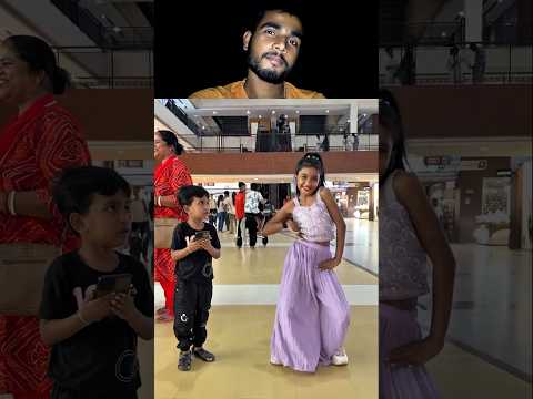 छोटी बच्ची ने कितनी मस्त डांस किया है 😲 Tukur Tukur dekhte Ho Kya #shorts #trending #dance #viral