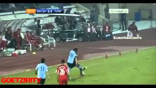 Ribery nimmt seinen Gegenspieler Huckepack! FUNNY