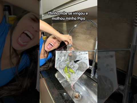 Minha mãe se vingou e molhou minha Pipa #pipa #fyp #crianças #infantil