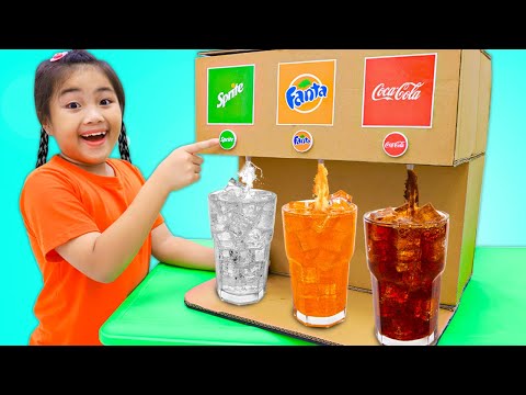 Annie and Jenny w/Cardboard Soda Machine New Funny Stories about Toys for Children