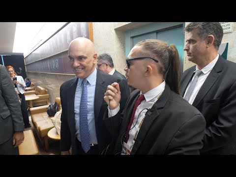 DE MALA E CÚIA EM BRASILIA