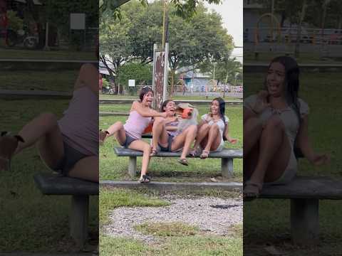 La cabeza de la abuelita 👵 falsa 🚫 de la felicidad 😍 #youtubeshorts #funny #trending #shortvideo