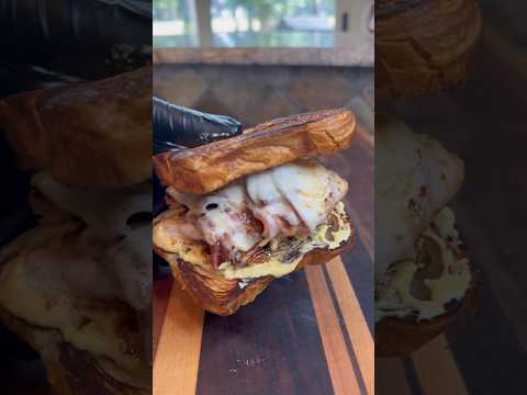 Anthony Bourdain's 5 Ingredient Sandwich Recipe! ๐คค #food #foodie #shorts