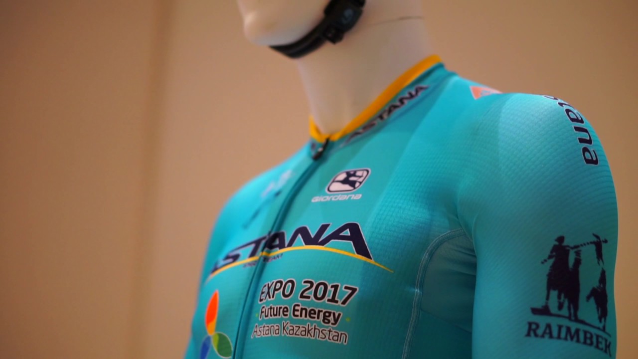 2017 Astana: New Argon18 bike and new Giordana cycling clothing.