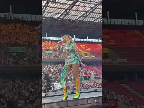 Beyoncé "Break My Soul" Live Performance in Germany