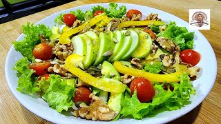SALAD WALNUTS DAN APEL, KALAU BELI DI RESTO BISA RATUSAN RIBU SEPORSI.