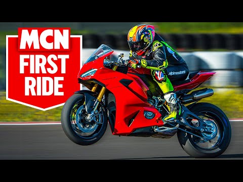 2025 Ducati Panigale V2S | Lighter, quicker and more thrilling than ever! | MCN Review