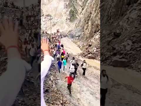 Live landslide Nepal 😱People are running with their heart on mouth ! #youtube