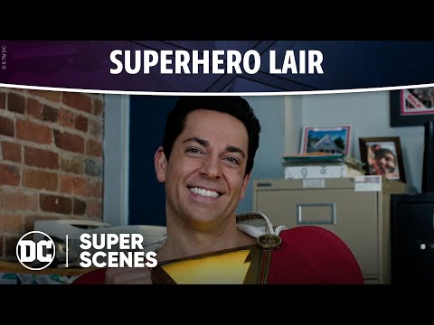 DC Super Scenes: Superhero Lair