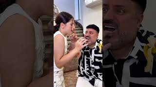 اغمي عليه من الرعبة 😂 He fainted from fear