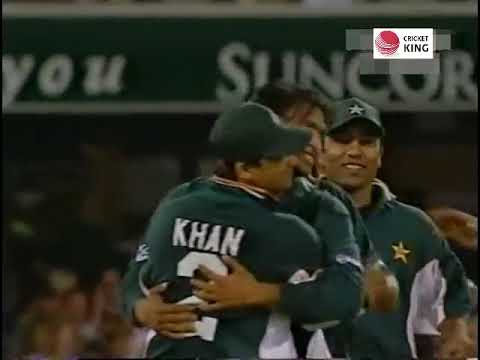 High Class Bowling effort by Pakistan in Brisbane Stunned Australia |Carlton & United Series 1999-00