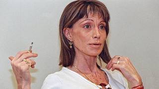 Historias Innecesarias: Lourdes Di Natale