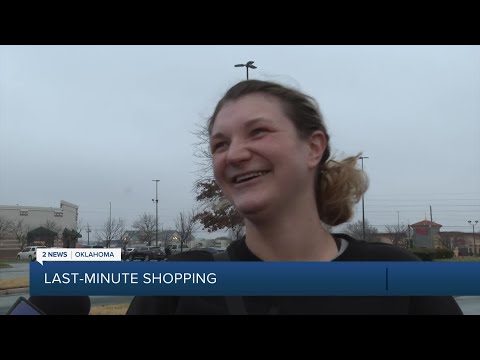 'How it gets done': Tulsans do some last-minute shopping on Christmas Eve