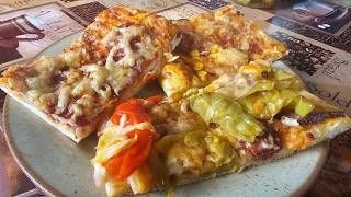Domáca pizza,  šunkova  , salamova  a gazdovska. 