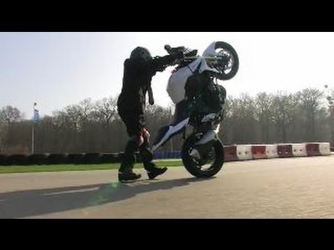 La Suzuki GSR 750 c'est pas pour les lopettes Part.1 LUC MOTO