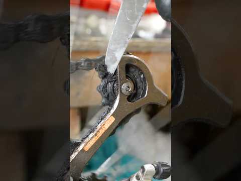 Cleaning 30 years of grime off these jockey wheels