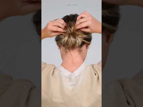 EASIEST LOW MESSY BUN!