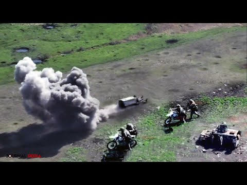 Horrible! Ukrainian FPV quadcopter destroy Russian weird tank and soldiers who fought in Pokrovsk