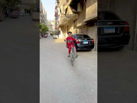 شوفو الولد بيعمل اي بي العجلة والتوينز الله ينور حسد الولد 😂😂 #sohrts #التوينز_المحبوب