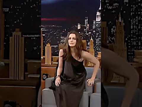 Anne Hathaway being a Mother #interview #star #AnneHathaway #shorts