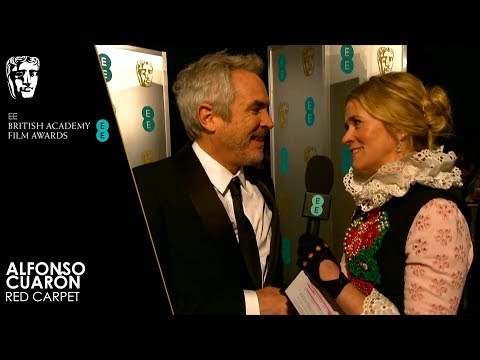 Alfonso Cuarón Talks About Roma on the Red Carpet