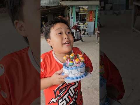 Người chị tham ăn