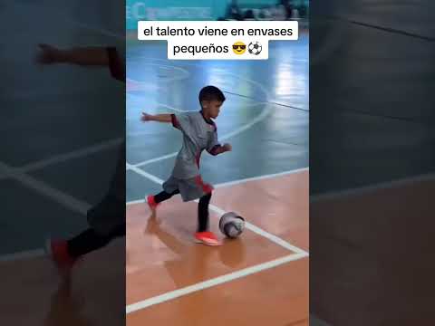 el talento viene en envases pequeños 😎⚽ #deportes #futbol #sports #skills #soccer