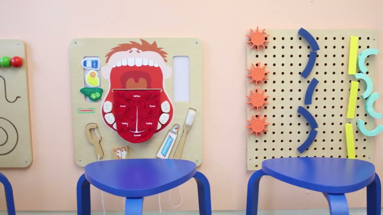 Childrens play stations in dental office